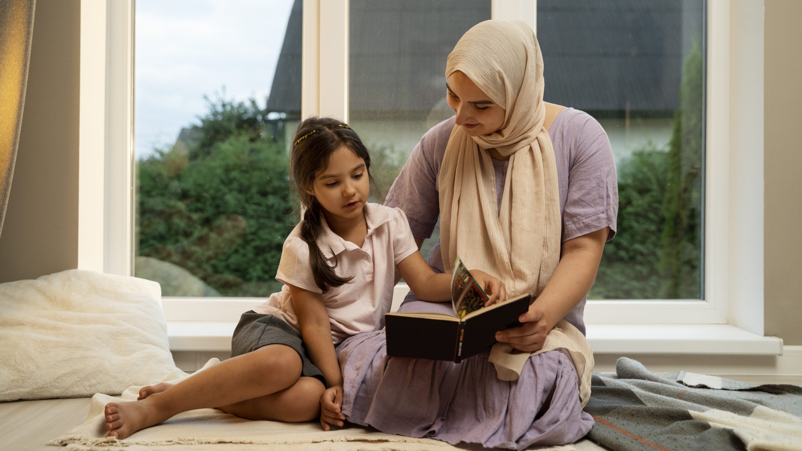 mother-girl-family-home-morocco-parenting-tips